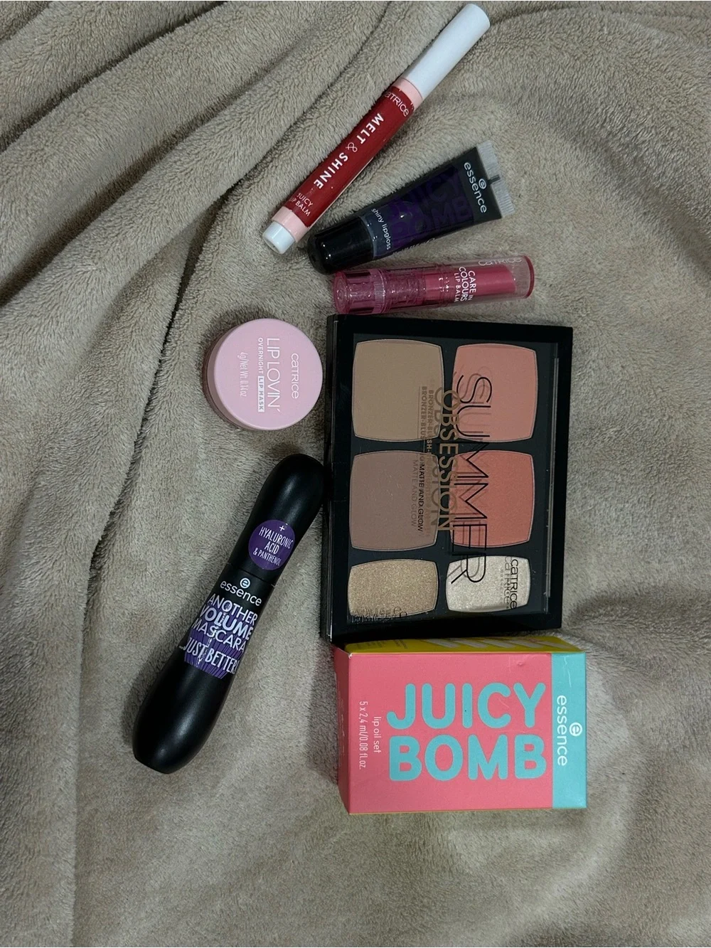 Essence & Catrice makeup set new